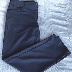 Lululemon Navy ABC Classic Fit pant. Size 36/32.